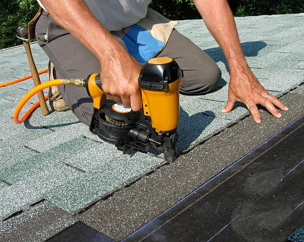 Best Roof Maintenance Services  in Barrackville, WV